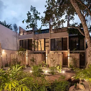 https://bit-tulum.quintano-roohotels.com